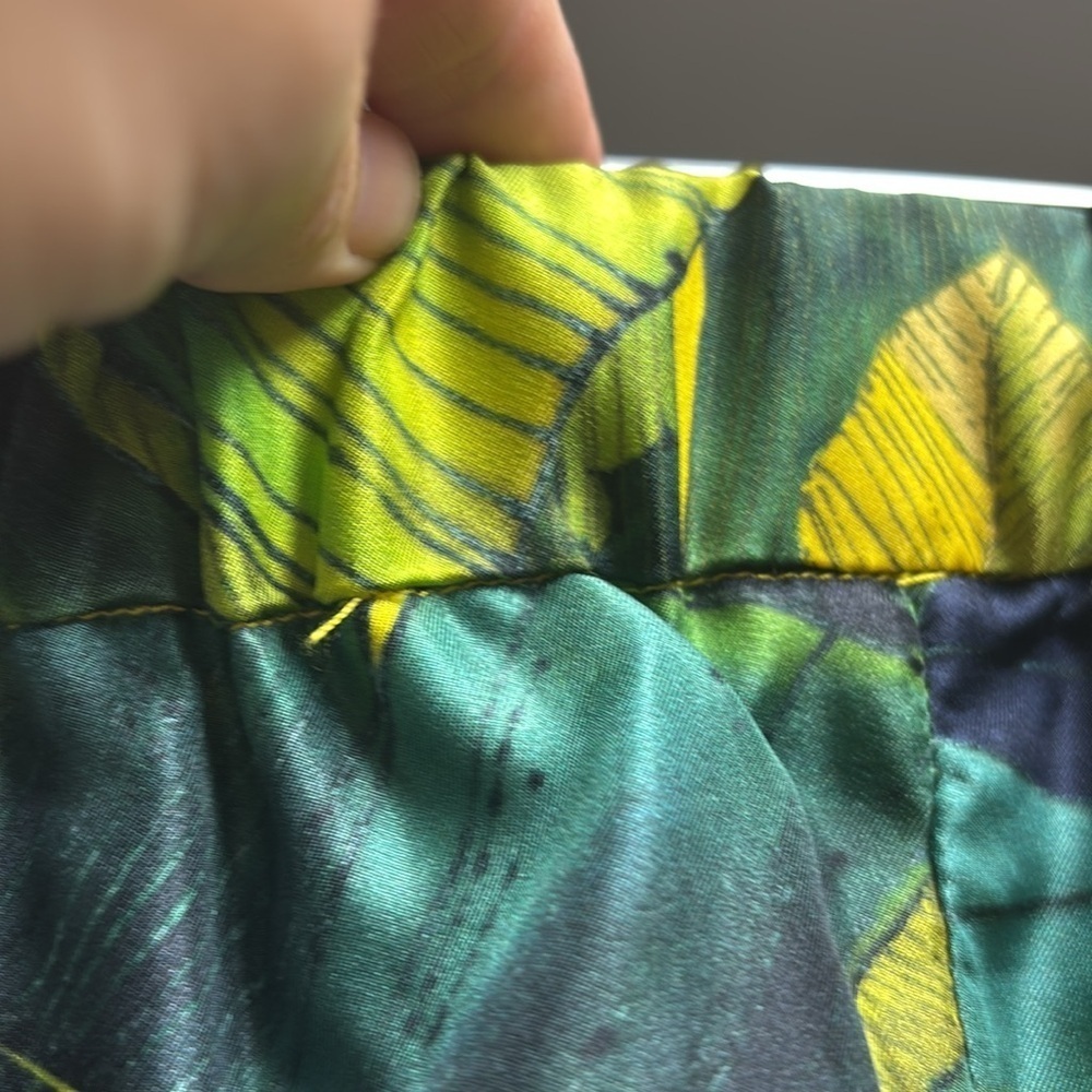 J. Crew 100% silk Jungle Tropical tapered pull on pant size 12 - Picture 4 of 10